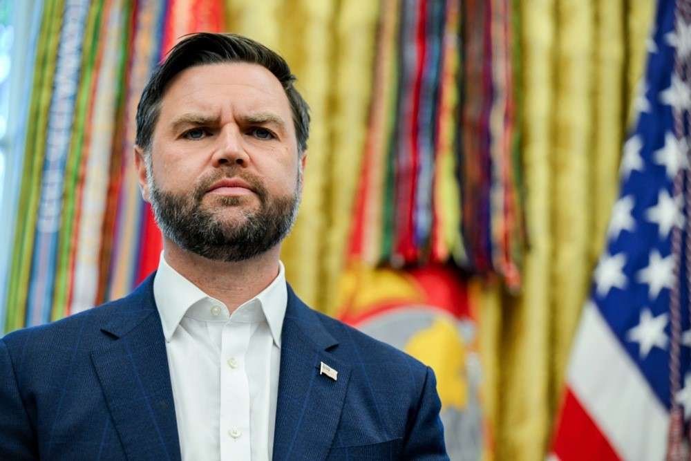 JD Vance: ABD, İran ile müzakerede "iki seçenek" görüyor