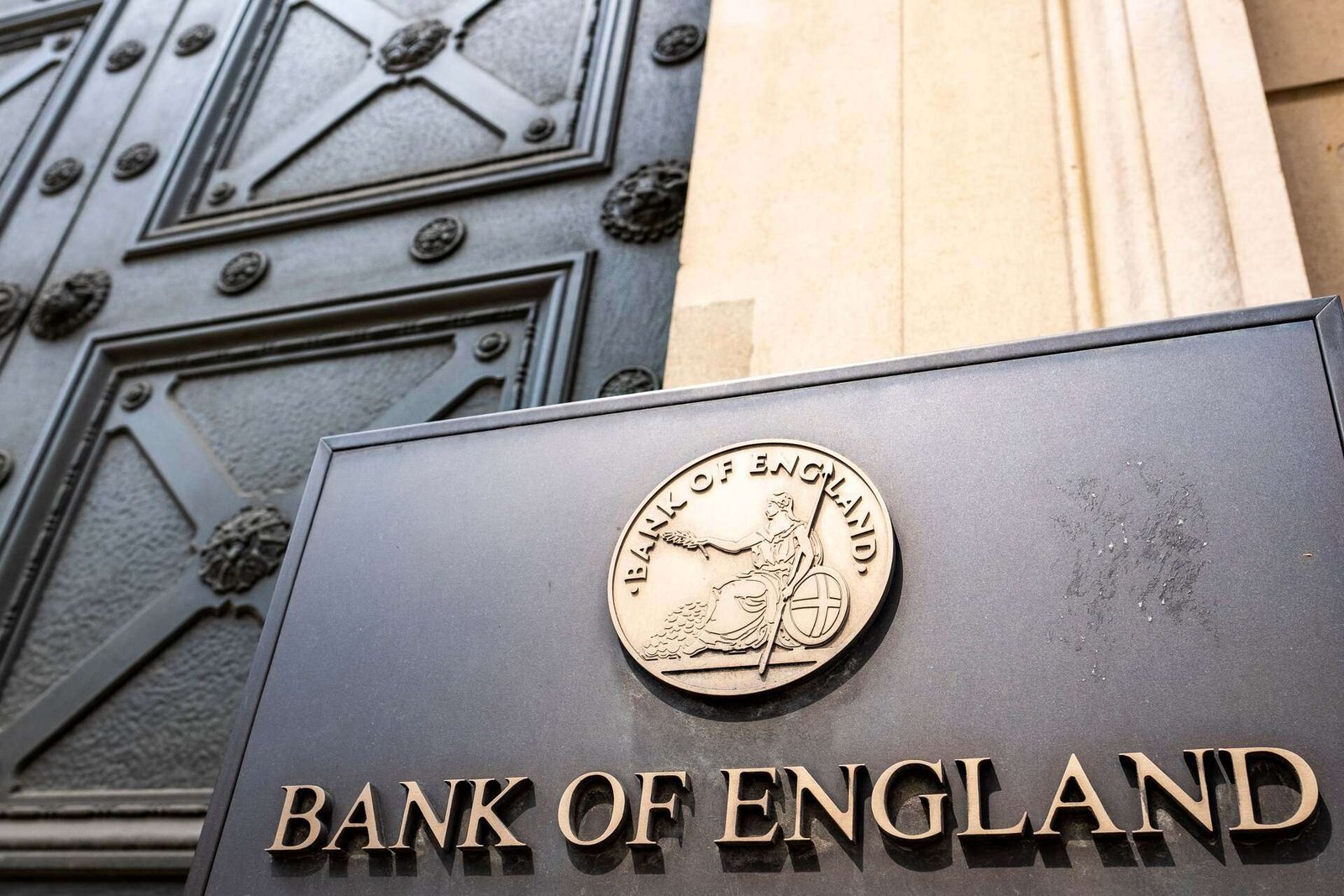 BoE/Bailey: Kamu sektörü ücretlerini enflasyon riski olarak yakından izliyoruz