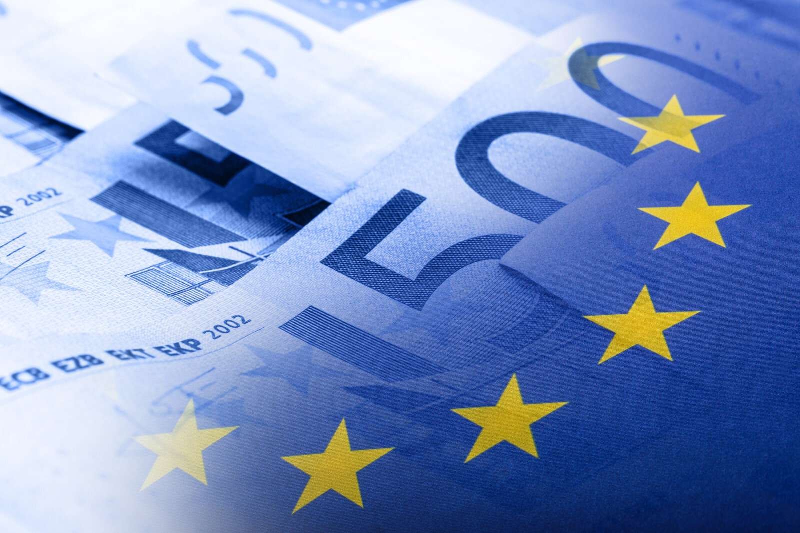 Euro Bölgesi'nde ekonomik faaliyet enflasyonun baskısıyla daha hızlı geriledi