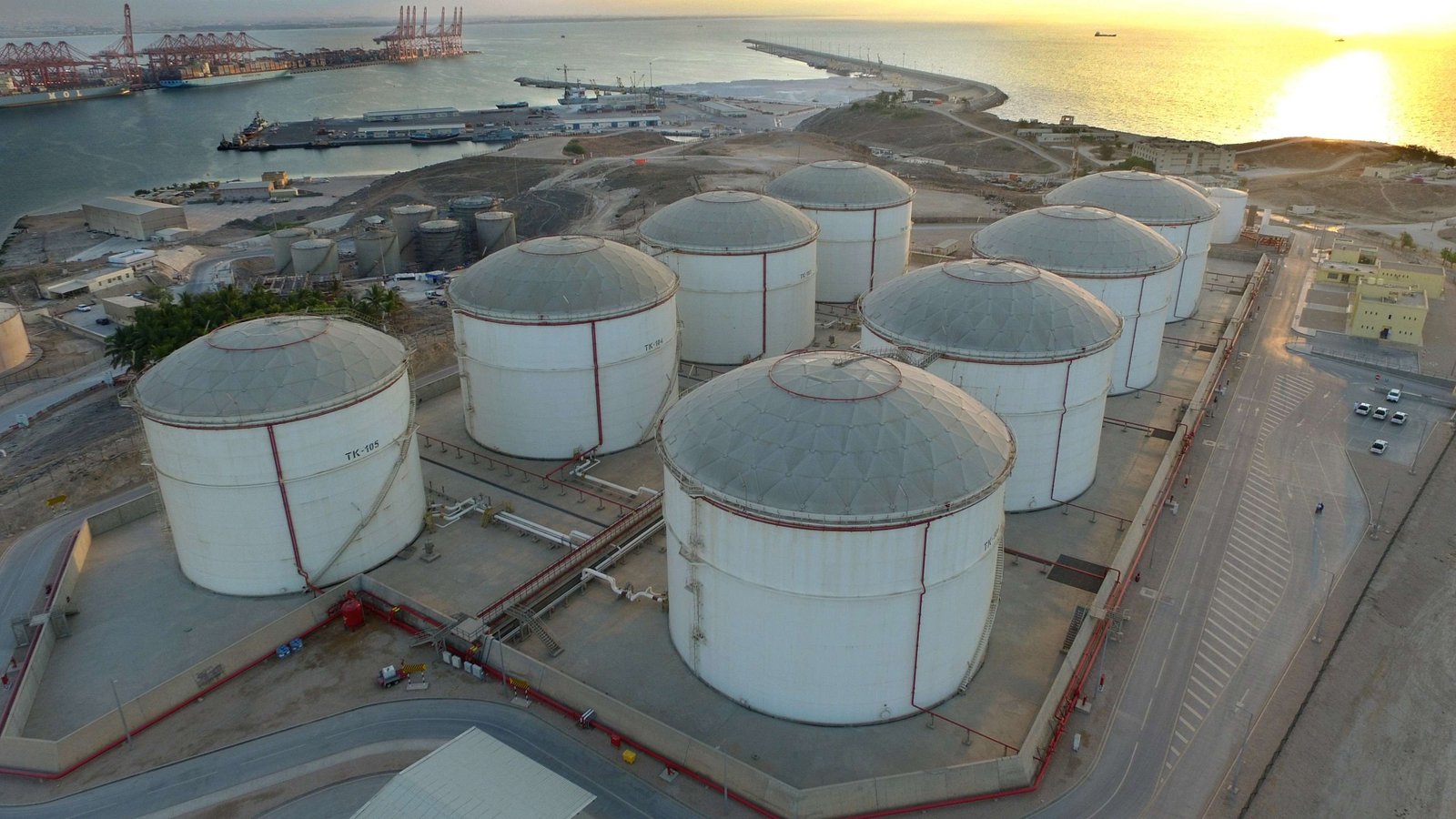Umman'ın Mina al Fahal terminalinde petrol yüklemeleri durduruldu