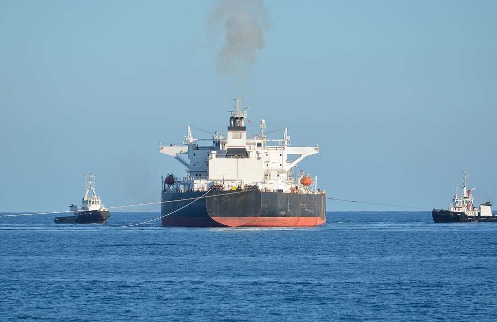 İran: İki süper tanker vurularak devre dışı bırakıldı