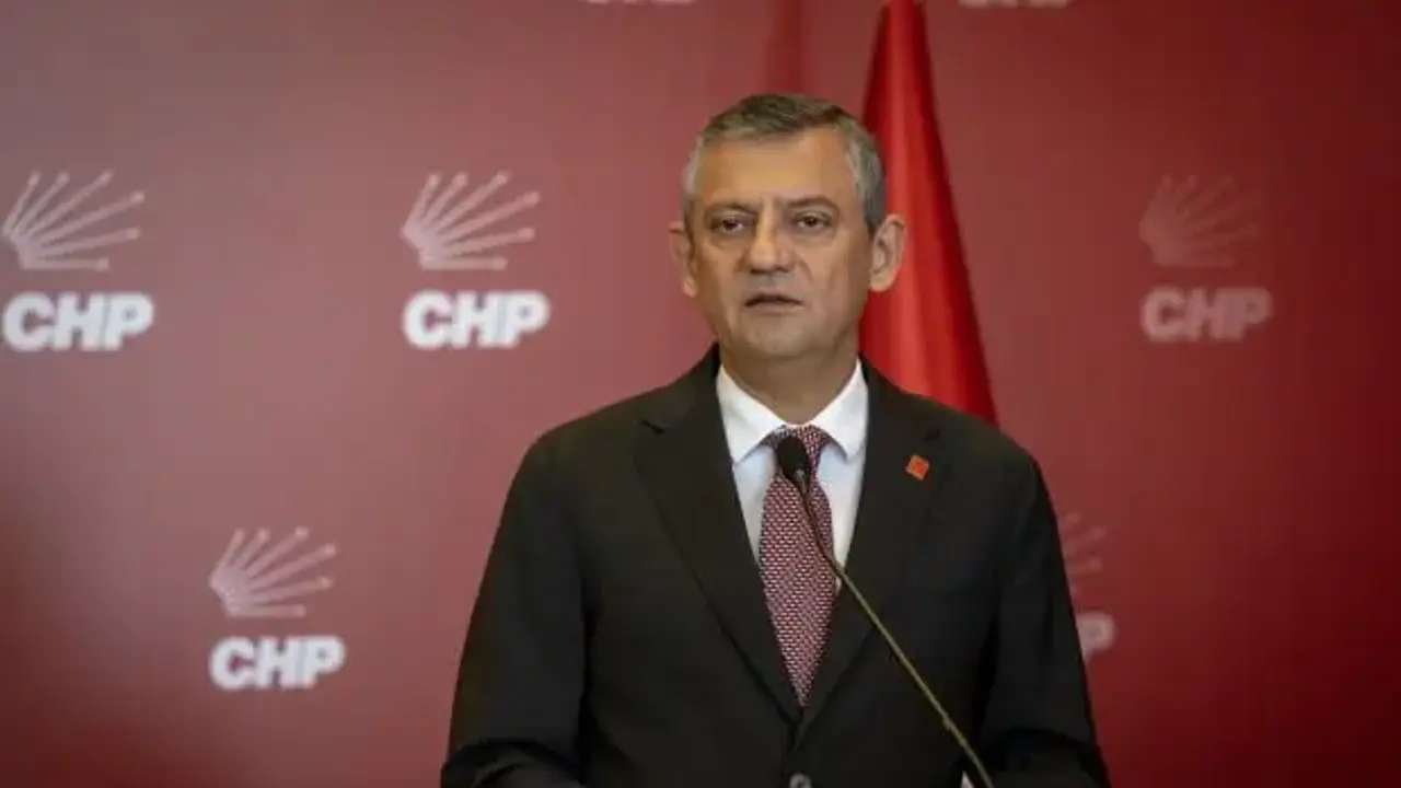 CHP/Özel: Yeni partimizi milletvekillerinin katılımıyla kuruyoruz