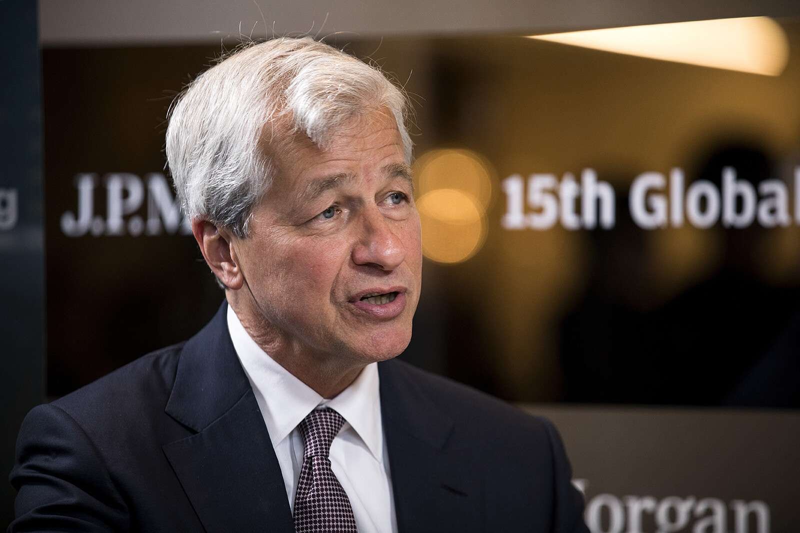 JPMorgan CEO'su Dimon'dan hisse ve uzun vadeli tahvil uyarısı