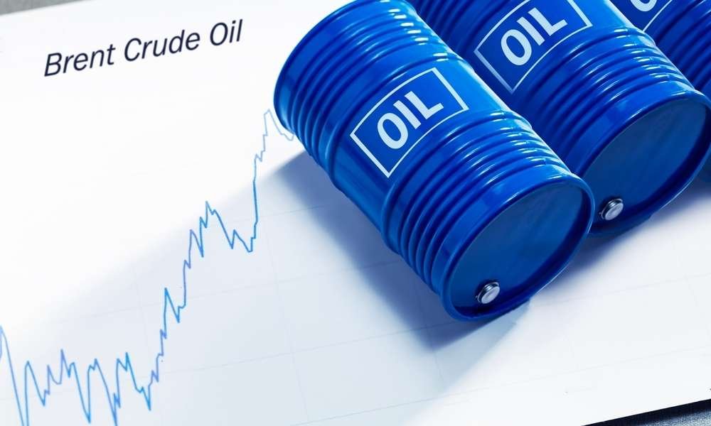 Brent petrol üç kritik geçiş noktasındaki arz baskısıyla yükseldi
