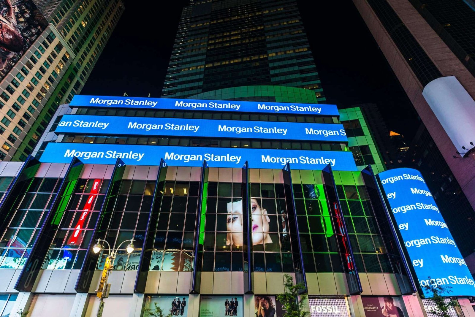 Morgan Stanley'den yapay zekâda çift yönlü strateji