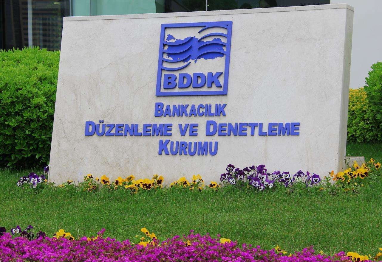 Bankacılık sektöründe krediler 27,7 trilyon TL'ye, mevduat 31,8 trilyon TL'ye çıktı