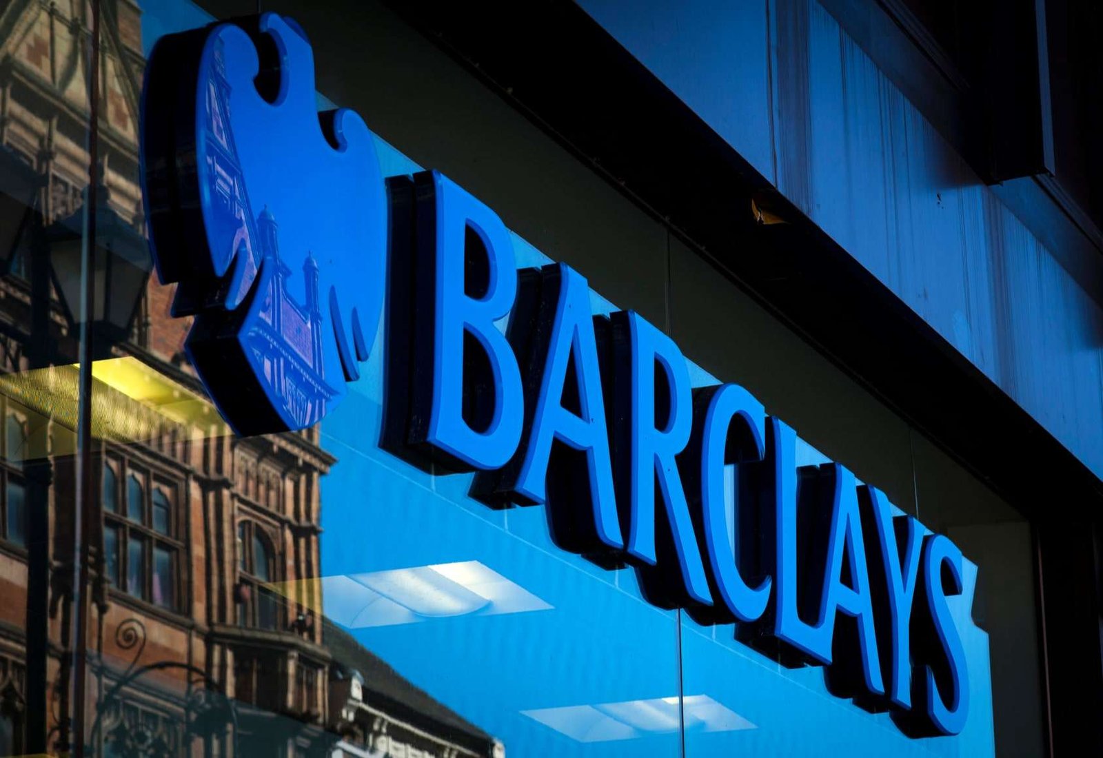 Barclays'in ECB tahmini: Aralıkta bir faiz artışı daha
