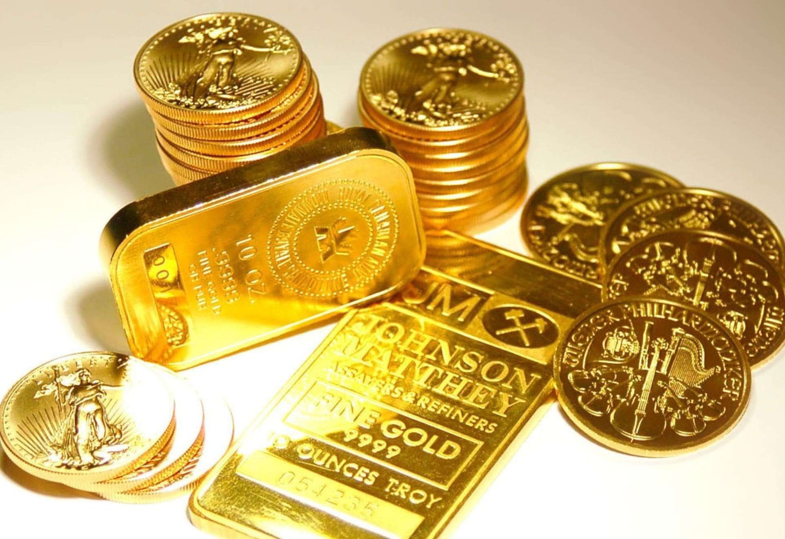 Altın doların zayıflamasıyla toparlandı