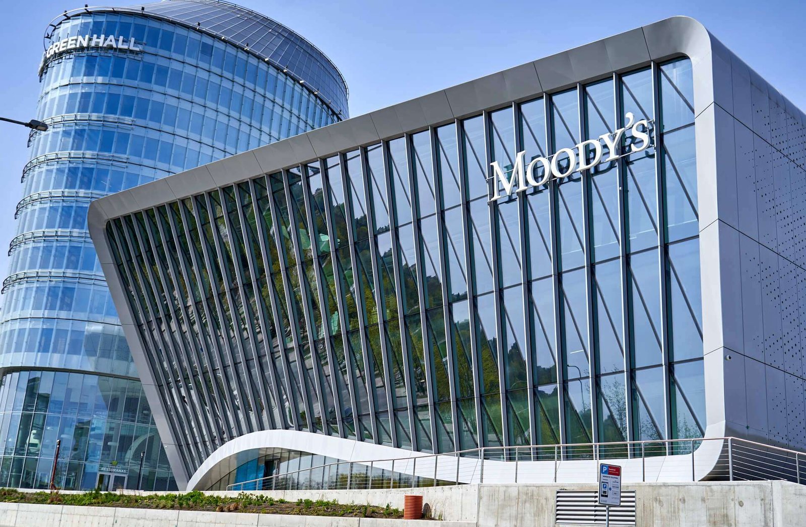 Moody's, Mısır'ın kredi notunu yükseltti