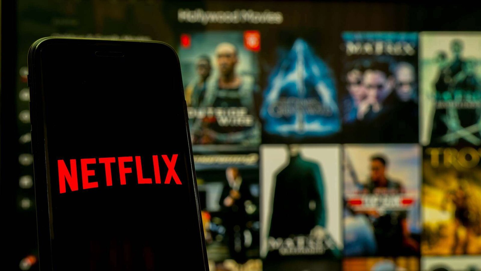 Netflix'te kullanıcı başına izleme süresi düşüyor